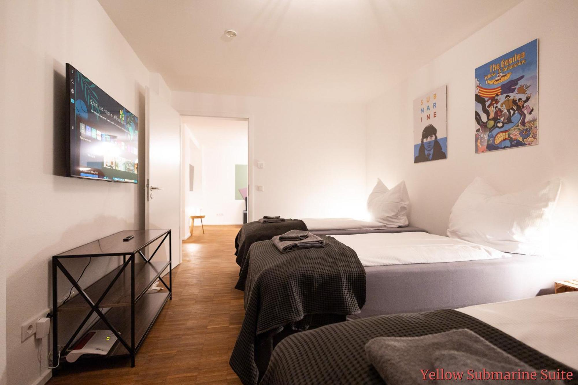 Ko-Living - Beatles Und Banksy Suites & Studios Am Eselsbrunnen - Altstadt - Kueche Halle  Екстер'єр фото