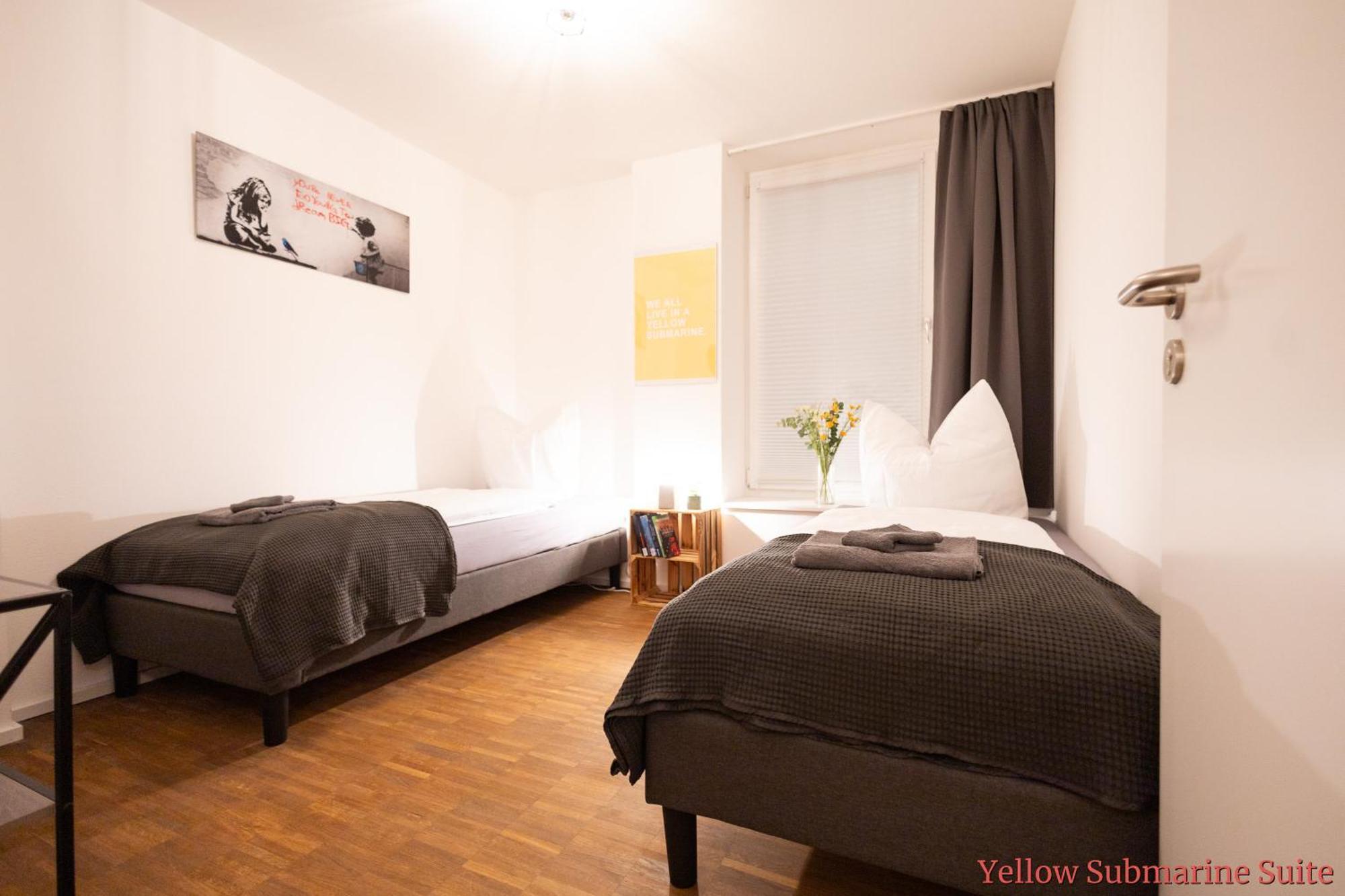 Ko-Living - Beatles Und Banksy Suites & Studios Am Eselsbrunnen - Altstadt - Kueche Halle  Екстер'єр фото