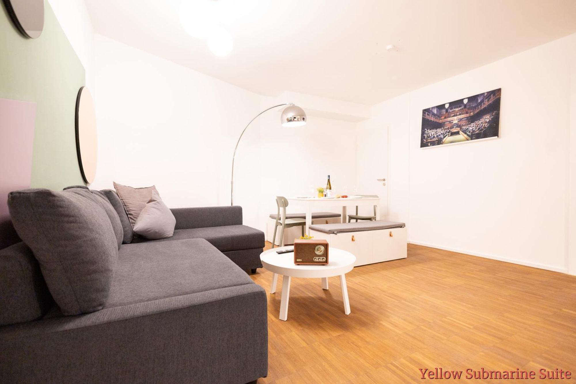 Ko-Living - Beatles Und Banksy Suites & Studios Am Eselsbrunnen - Altstadt - Kueche Halle  Екстер'єр фото