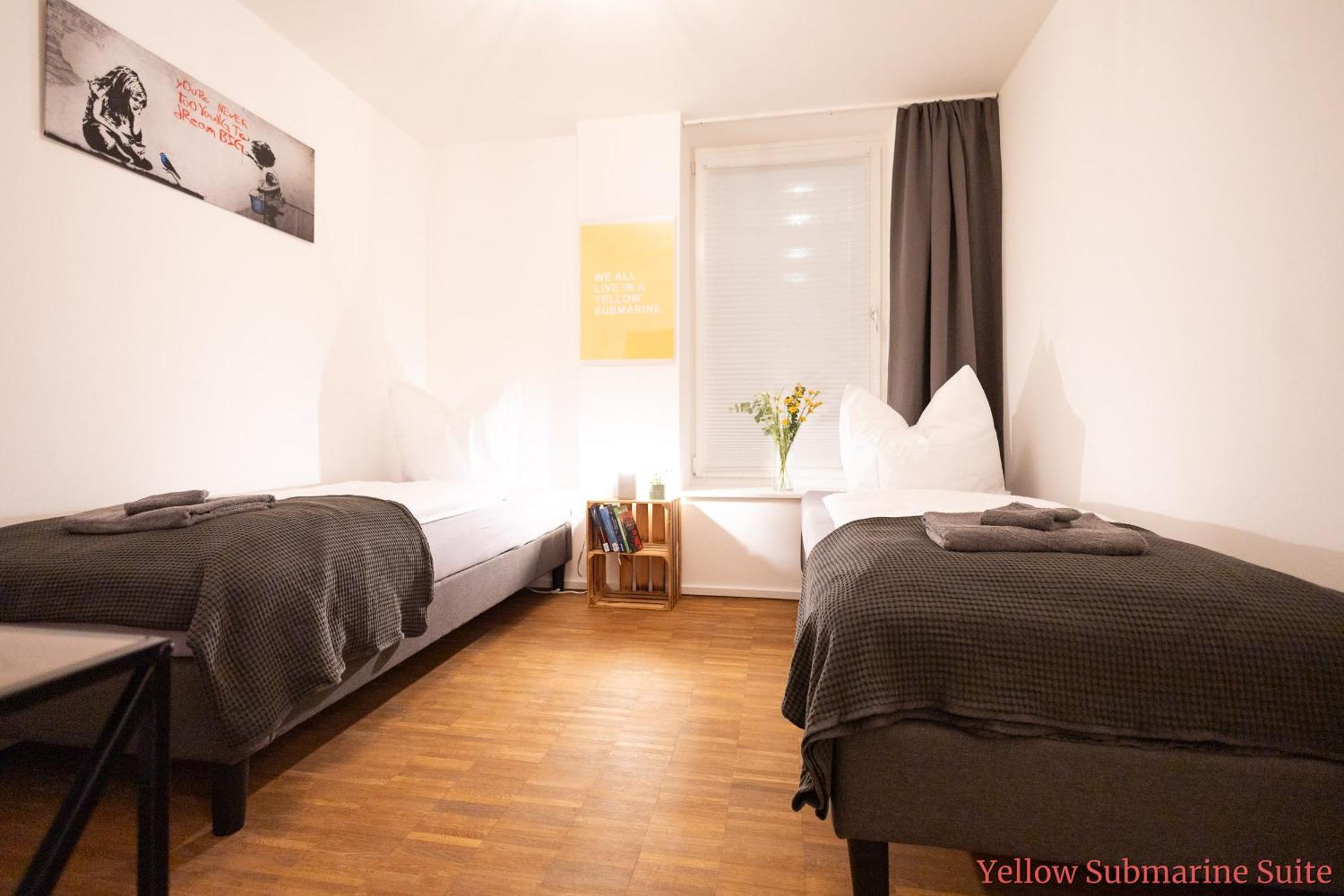 Ko-Living - Beatles Und Banksy Suites & Studios Am Eselsbrunnen - Altstadt - Kueche Halle  Екстер'єр фото